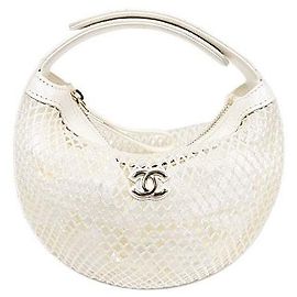 Chanel Sac bandoulière hobo en mesh blanc Blanc