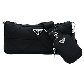 Prada Bolsa de ombro acolchoada em Re-Nylon RDJN Preto