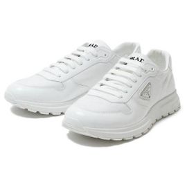 Prada Sneaker aus recyceltem Nylon und gebürstetem Leder Weiß