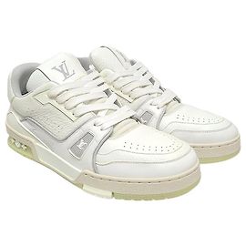 Louis Vuitton Baskets Trainer en cuirage LV blanc Blanc