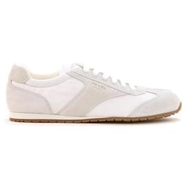 Prada Tênis de camurça e nylon Branco