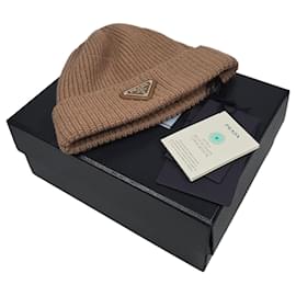 Prada Gorro de lã e cashmere com logótipo triangular Multicor