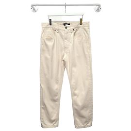 Fendi Denim-Hose mit weiß-cremefarbenem Logo-Patch Weiß