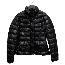 Moncler Mirabel Short Down Jacket Black