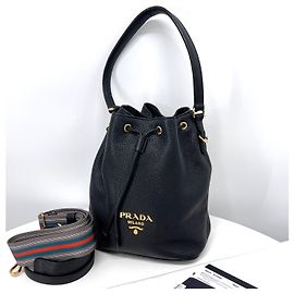 Prada Bolsa Bucket Vitello Daino Crossbody Preta Preto