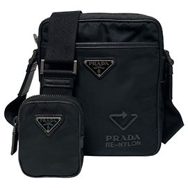 Prada Borsa a tracolla multi tasche con logo Triangle in Re-Nylon Nero