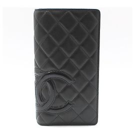 Chanel Carteira longa em pele de cordeiro preta com logo CC Preto