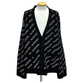 Balenciaga Cashmere-Cardigan mit Allover-Logo-Print Silber