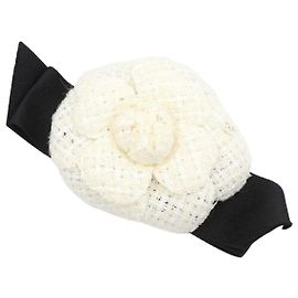 Chanel Spilla Camelia in Tweed Bianco da Donna Bianco