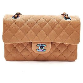 Chanel Bolsa de ombro com aba pequena em caviar clássico Laranja