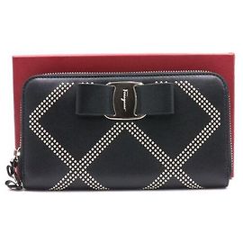 Salvatore Ferragamo Women's Long Wallet with Bow Black Black