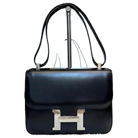 Hermès Schultertasche Constance Box Leather Black Silver Engraving Schwarz