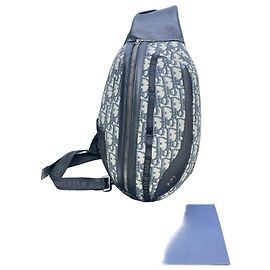 Dior Bolsa de quadril em couro de bezerro granulado com jacquard Oblique Scarab Azul