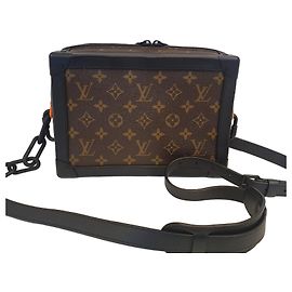 Louis Vuitton Soft Trunk Schultertasche Schwarz