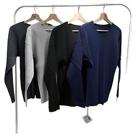 Comme Des Garcons Issey Miyake Homme Plissé Basic Langarm-T-Shirt Mehrfarben