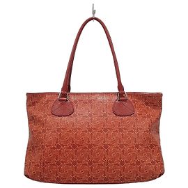 Céline Borsa a tracolla Shogo Rosso