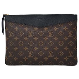 Louis Vuitton Monogram Daily Pouch Tasche Schwarz