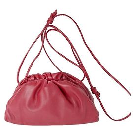 Bottega Veneta Mini borsa a tracolla Dumpling in pelle di vitello color bordeaux Rosso