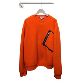 Hermès Kaschmirstrickpullover mit orangefarbenem Lederpatch-Detail Orange