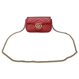 Gucci Bolsa transversal GG Marmont Super Mini com corrente Prata