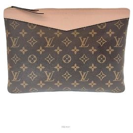 Louis Vuitton Daily Pouch Clutch Bag Pink