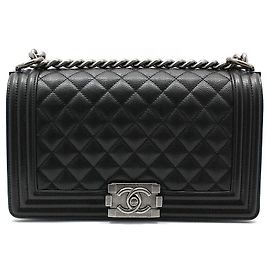 Chanel Borsa a tracolla Internal Chip/ Black Caviar Boy Bag Medium Nero