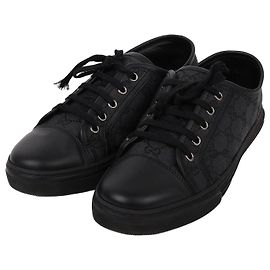Gucci Low Top Sneaker aus schwarzem GG Canvas Schwarz