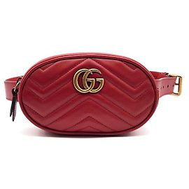 Gucci GG Marmont Matelassé Gürteltasche Rot