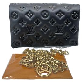 Louis Vuitton Bolsa Transversal Pochette Coussin Preto