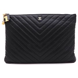 Chanel Porta-chave e Clutch Chevron Caviar Preto