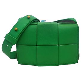 Bottega Veneta Bolsa Transversal Candy Mini Cassette Verde