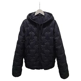 Louis Vuitton Bomber imbottito con cappuccio e monogramma nero Nero