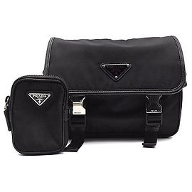 Prada Borsa Messenger in Nylon Tessuto Nero