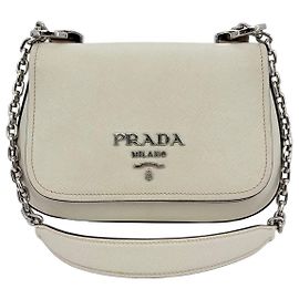 Prada Bolsa de ombro Saffiano com Logotipo e Corrente Prateada Branco
