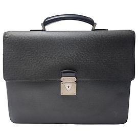 Louis Vuitton Taiga Robusto Briefcase Black