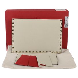 Valentino Clutch de aba Rockstud em couro branco Branco