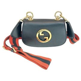 Gucci Mini bolsa tiracolo e crossbody Blondie em couro preto com GG entrelaçado Preto