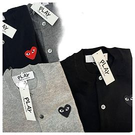 Comme Des Garcons Roter Patch Play Wollstrickjacke für Damen Mehrfarben