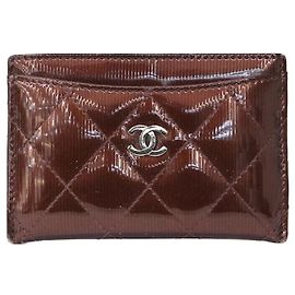 Chanel Patentierter Kartenhalter-Geldbeutel Braun