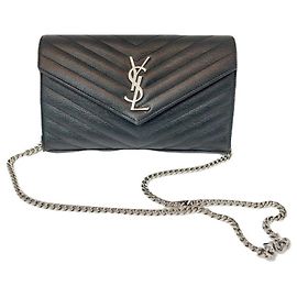 Saint Laurent Borsa a tracolla YSL Cassandra Medium Black Monogram Matelassé con catena argentata Nero
