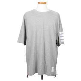 Thom Browne Baumwoll-T-Shirt mit diagonalem Armband und kurzen Ärmeln Grau Braun