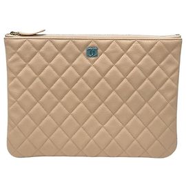 Chanel Clutch Classic Medium Rosa Bege Caviar com Chip Marrom