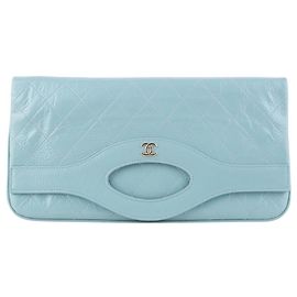 Chanel Clutch dobrável com aba em couro de vitelo brilhante Azul