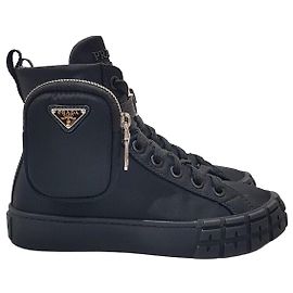 Prada Tênis de cano alto com bolso em nylon para mulher Black Preto