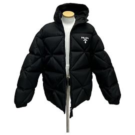 Prada Jaqueta acolchoada de gabardine de Re-Nylon oversized Prata