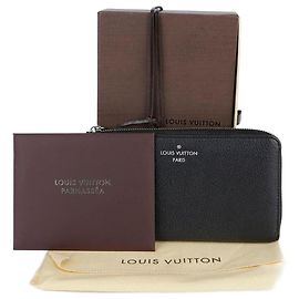 Louis Vuitton Black Calfskin Comète Long Wallet Black