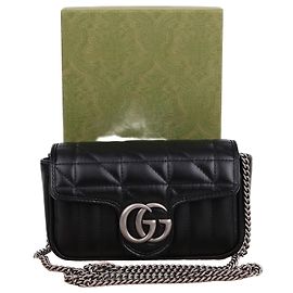 Gucci Mini bolsa de corrente acolchoada GG Marmont Preto