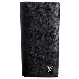 Louis Vuitton Taiga LV Brazza Wallet Black