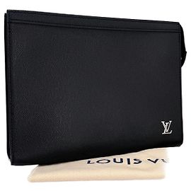 Louis Vuitton Taiga Pouch Clutch Black Black