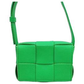 Bottega Veneta Mini Cassette Bag en Intrecciato vert Vert